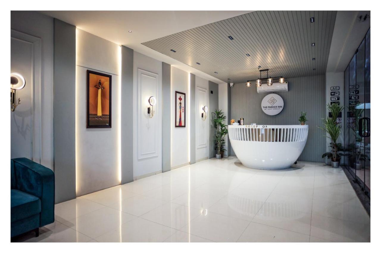 Hotel The Parker Inn By Kbnt Group Сурат Экстерьер фото