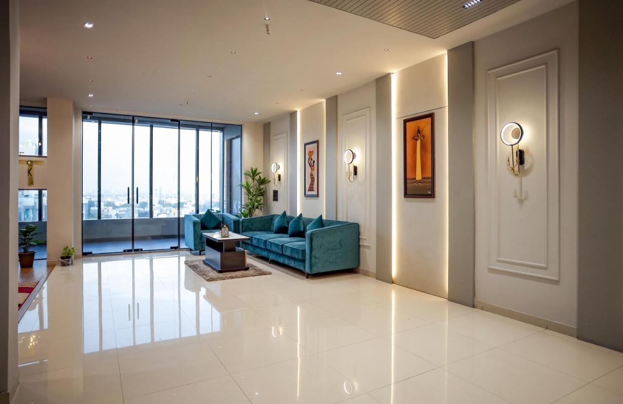 Hotel The Parker Inn By Kbnt Group Сурат Экстерьер фото