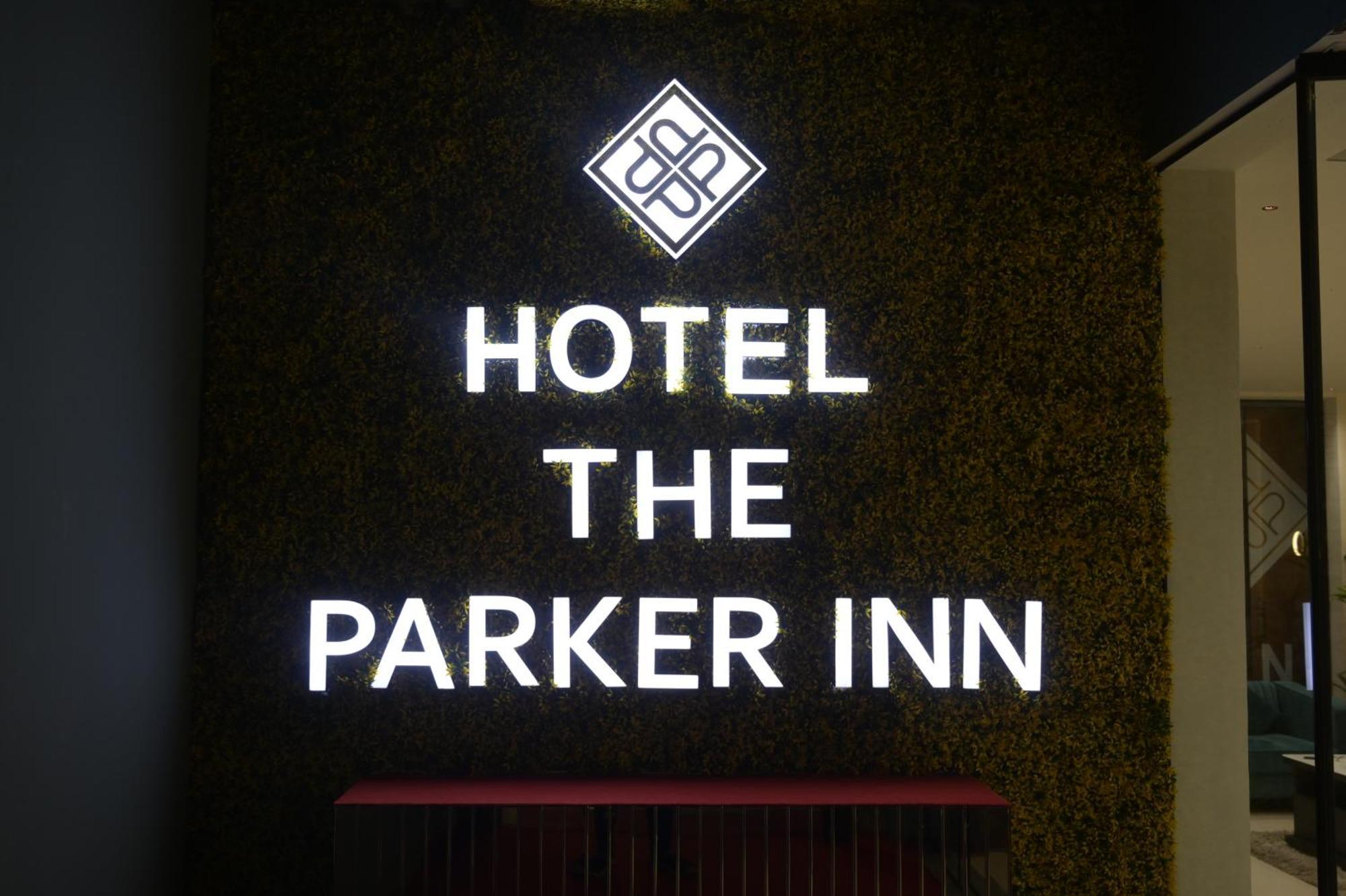 Hotel The Parker Inn By Kbnt Group Сурат Экстерьер фото
